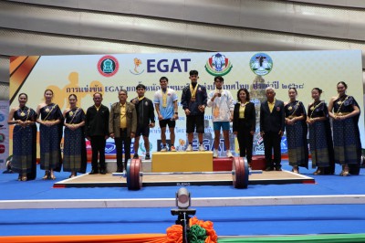 “ฟ่าง-ออย” โชว์ฟอร์มสมราคาฮีโร่โอลิมปิกเหมาเรียบคนละ 3 เหรีย ... Image 1