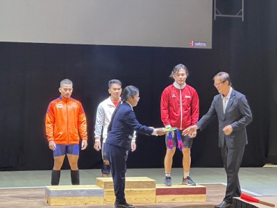 “ดลฤทธิ์-พนิดา” นักกีฬาจากไทยคว้าเหรียญเงินศึกยกเหล็กที่ประเ ... Image 1