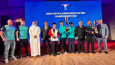 ทีมไทยคว้ารางวัลคะแนนรวมทีมเยาวชน รองชนะเลิศอันดับ 1 ศึกยกน้ ... Image 2