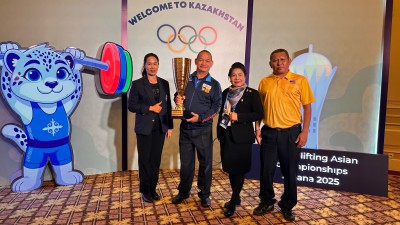 ทีมไทยคว้ารางวัลคะแนนรวมทีมเยาวชน รองชนะเลิศอันดับ 1 ศึกยกน้ ... Image 3
