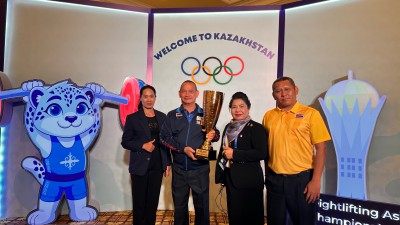 ทีมไทยคว้ารางวัลคะแนนรวมทีมเยาวชน รองชนะเลิศอันดับ 1 ศึกยกน้ ... Image 8