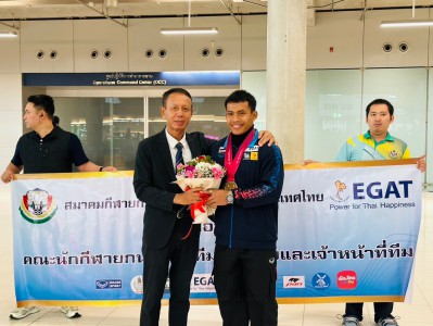 จอมพลังชุดชิงชนะเลิศแห่งโลกหอบเหรียญกลับบ้านแล้ว-“เสธ.ยอด” น ... Image 17