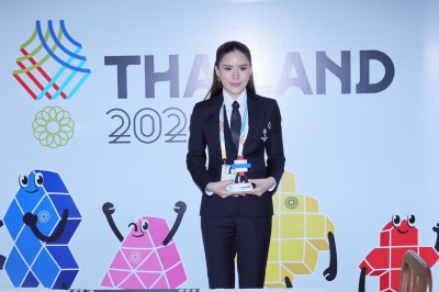 พลตรีหญิง ท่านผู้หญิงอรอนงค์ ปิยนาฏวชิรพัทธ์ เป็นประธานมอบเห ... Image 6