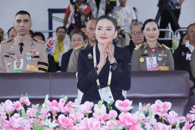 พลตรีหญิง ท่านผู้หญิงอรอนงค์ ปิยนาฏวชิรพัทธ์ เป็นประธานมอบเห ... Image 9