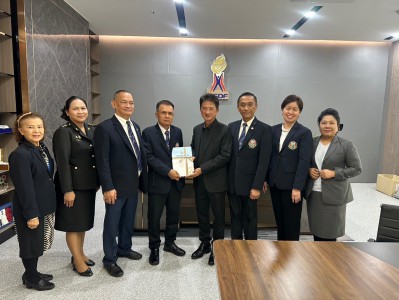 สมาคมกีฬายกน้ำหนักฯ มอบกระเช้าสวัสดีปีใหม่ผู้บริหาร กกท.-กอง ... Image 9