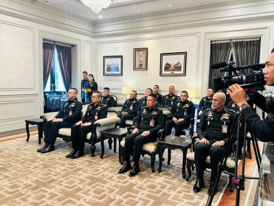 สมาคมกีฬายกน้ำหนักฯ-ชมรมกอล์ฟเพื่อนพี่ยอด มอบ 1 ล. สร้างบังเ ... Image 4