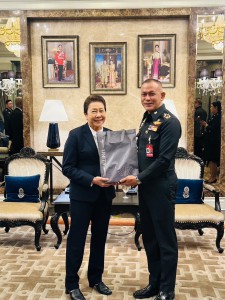 สมาคมกีฬายกน้ำหนักฯ-ชมรมกอล์ฟเพื่อนพี่ยอด มอบ 1 ล. สร้างบังเ ... Image 13