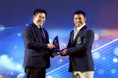 “วีรพล” คว้านักกีฬาสมัครเล่นชายดีเด่น-“เสธ.ยอด-มาดามบุษ” รับ ... Image 1