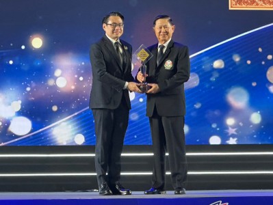 “วีรพล” คว้านักกีฬาสมัครเล่นชายดีเด่น-“เสธ.ยอด-มาดามบุษ” รับ ... Image 12