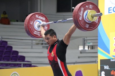 “เวฟ” โชว์กระชาก 3 เหรียญทอง-“ธีระวัตร-บุศยา” ฟอร์มเฉียบคว้า ... Image 11