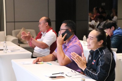 ผู้ฝึกสอนยกน้ำหนักอบรมเข้มข้นเน้นเขียนโปรแกรมฝึกซ้อมและจิตวิ ... Image 7