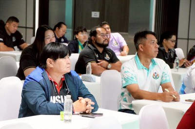 ผู้ฝึกสอนยกน้ำหนักอบรมเข้มข้นเน้นเขียนโปรแกรมฝึกซ้อมและจิตวิ ... Image 8