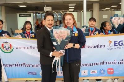 ทัพยกน้ำหนักไทยชุดเยาวชนโลกหอบเหรียญรางวัลกลับถึงบ้านแล้ว Image 10