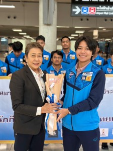 นักยกน้ำหนักชุดยุวชนและเยาวชนเอเชียหอบเหรียญถึงประเทศไทยแล้ว Image 15