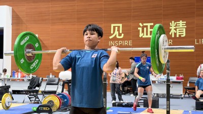 นักกีฬายกน้ำหนักไทยลงฝึกซ้อมเข้มข้นก่อนขึ้นเวทีศึกโลก Image 2