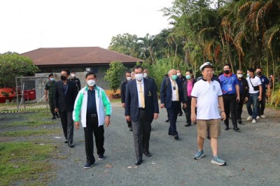 พล.อ.วิชญ์ ตรวจเยี่ยมการฝึกซ้อมของทัพยกน้ำหนักทีมชาติไทย ที่ ... Image 3