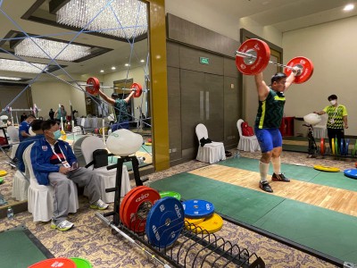 “รุ่งสุริยา” ซ้อมเข้มพร้อมแข่งยกเหล็กเอเชีย ที่บาห์เรน Image 6