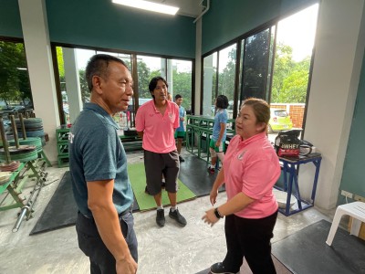 ผู้บริหารสมาคมกีฬากีฬายกน้ำหนักฯ เยี่ยมทีมสโมสรโรงเรียนกีฬาก ... Image 7