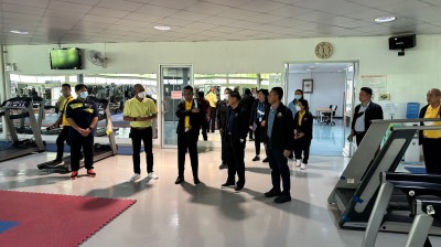 “เสธ.ยอด” นำทัพเยี่ยมชมศูนย์ฝึกมวกเหล็ก-สโมสรโรงเรียนกีฬาเทศ ... Image 1