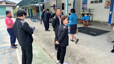 สมาคมกีฬายกน้ำหนักฯ ชื่นชม สโมสรโรงเรียนศีขรภูมิพิสัย และ สโ ... Image 2
