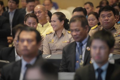 “ไก่” ปวีณา รับรางวัลเชิดชูเกียรติข้าราชการพลเรือนดีเด่น ประ ... Image 6