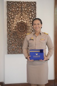 “ไก่” ปวีณา รับรางวัลเชิดชูเกียรติข้าราชการพลเรือนดีเด่น ประ ... Image 1