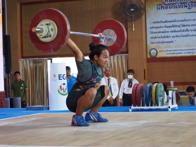 จอมพลังสาวมาเลเซียฟอร์มดีเหมา 3 เหรียญทอง ศึก EGAT ยกน้ำหนัก ... Image 1