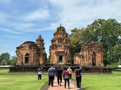 Malaysian Superpower Weightlifting Club Visits the Splendid  ... Image 3