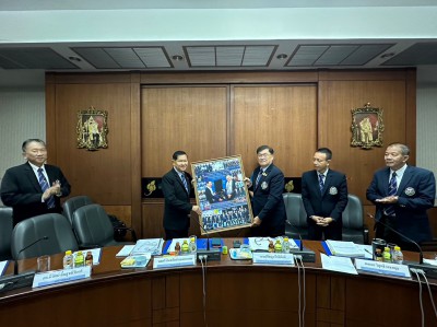 Prachya Keeratinan, President of the TAWA, Congratulates Maj ... Image 3