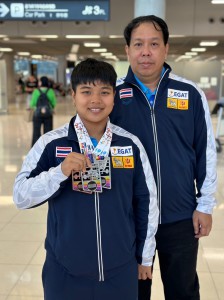ทีมยกน้ำหนักชุดลุยศึกเยาวชนชิงชนะเลิศแห่งโลกกลับถึงไทยแล้ว Image 4