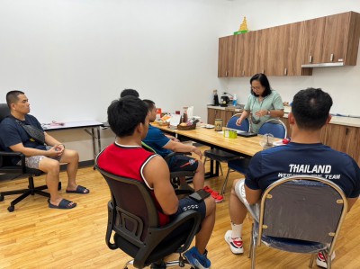 นักกีฬายกน้ำหนักเข้าฟื้นฟูร่างกายที่ศูนย์วิทย์ฯ กกท. เตรียมบ ... Image 6