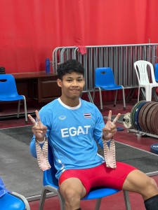 2 นักยกเหล็กสายเลือดใหม่ปรับตัวได้-ลงฝึกซ้อมพร้อมขึ้นเวทียุว ... Image 5