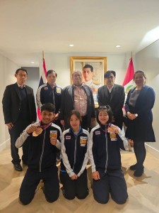 เอกอัครราชทูต ณ กรุงลิมา ให้การต้อนรับและเลี้ยงอาหารนักกีฬาแ ... Image 1